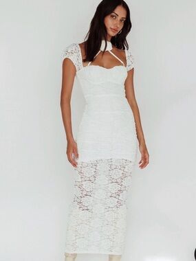 Versailles  Summer Rose Accent Lace Dress White

Selfie Leslie ANGEL BIBA